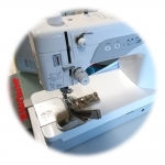 Universaali kahdeksi taittaava kantinkääntäjä, sopii laajalti ompelukoneisiin, #87 Binder on the Janome 1600