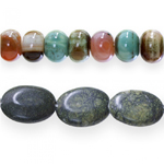 Kivist, poolvääriskivist helmed